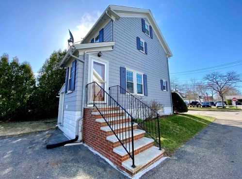 69 Hill St, Dover NH  03820-3139 exterior