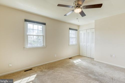 2 Farrell Ln, Fredericksburg VA  22408-4004 exterior