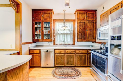 530 North St, West Bend, WI 53090-2514