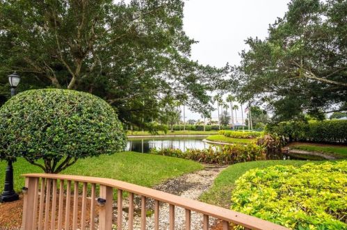 6623 Ilex Cir, Naples FL  34109-6810 exterior