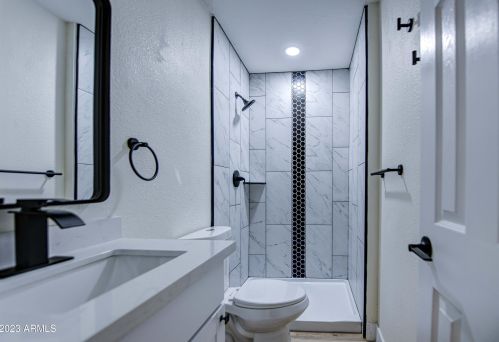 5813 37 Ave, Phoenix AZ 85053-4620 exterior