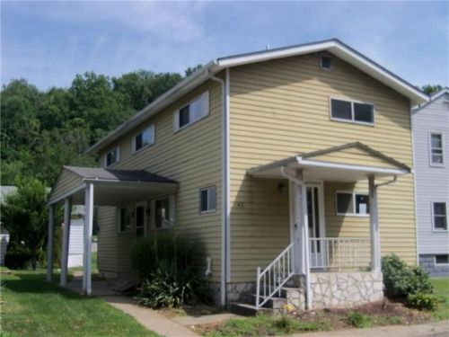 43 Fayette St, Cuddy, PA 15031-9737