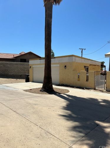 66777 Mission Lakes Blvd, Desert Hot Springs, CA 92240-1939