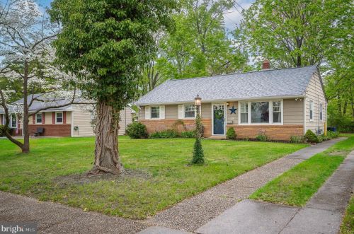 320 Edith Ave, West Deptford, NJ 08096-1324