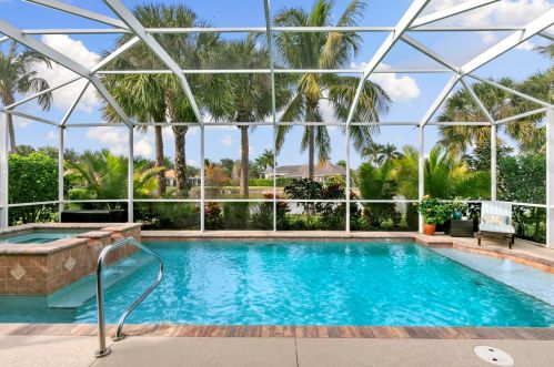 14255 Manchester Cir, Naples FL  34114-7221 exterior