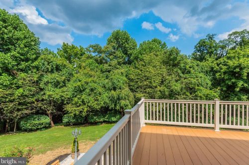 17 Westwind Dr, Lemoyne PA  17043-1233 exterior