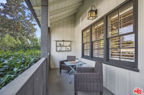 12202 Hartsook St, North Hollywood CA  91601-3961 exterior