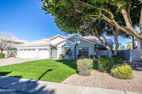 1820 Monarch Bay Dr, Gilbert AZ 85234-2713 exterior