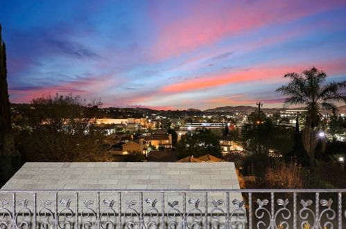 568 Avenida Esplendor, Walnut CA  91789-2684 exterior