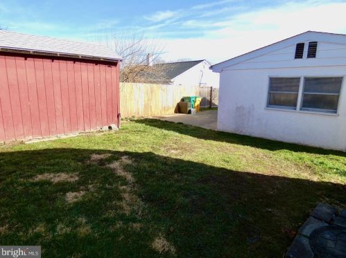 2219 Henlopen Ave, Wilmington DE  19804-3621 exterior