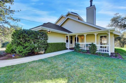 18735 Blackhawk Ct, Grass Valley, CA 95949-8324