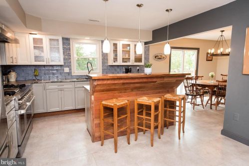 1700 Concord Ct, Blue Bell PA  19422-1336 exterior