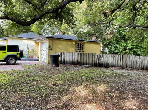 8090 38th Ave, Saint Petersburg, FL 33710-1030