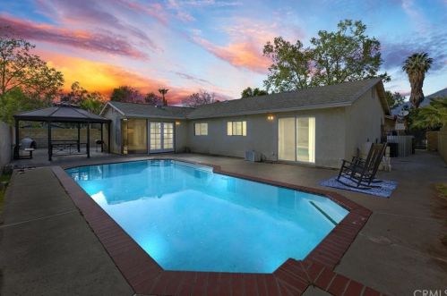 1671 Morgan Rd, San Bernardino, CA 92407-3322
