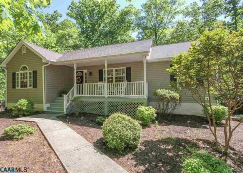 19 Hardwood Rd, Bybee, VA 22963-2232
