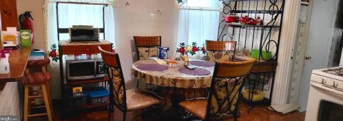 37 Boyd St, Camden, NJ 08105-1808