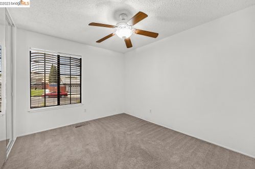 4369 Hillview Dr, West Pittsburg CA  94565-6071 exterior