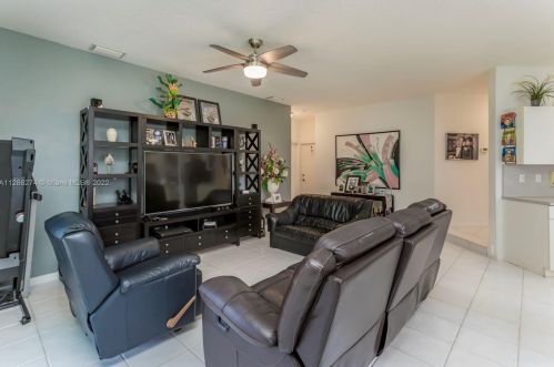 1120 179 Ave, Hollywood FL 33029-3053 exterior
