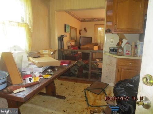 117 Military Dr, West Deptford NJ  08063-1506 exterior