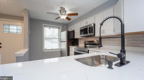 8320 Bark Tree Ct, Springfield VA  22153-3828 exterior