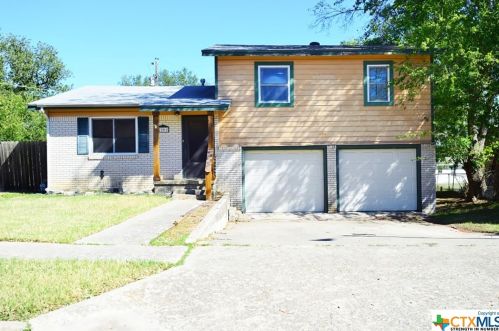 2201 Crescent Dr, Copperas Cove, TX 76522-3306