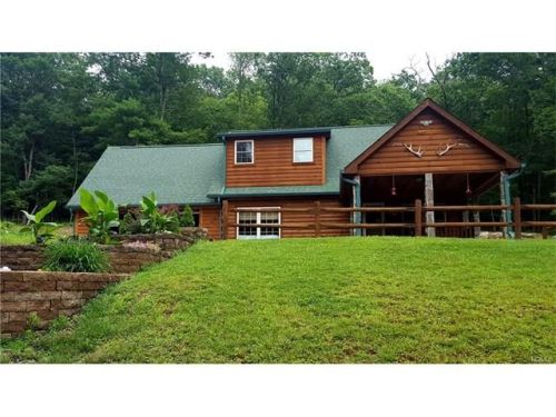 6 Zane Grey Way, Barryville, NY 12719-5008