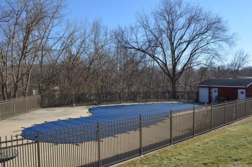 201 Regan Rd, Vernon CT  06066-2868 exterior
