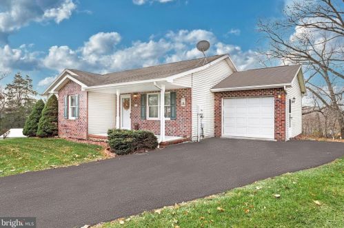 9 Graybill Ct, Hanover, PA 17331-9380