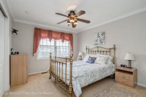 1 Vail Ln, East Freehold NJ  07728-8487 exterior
