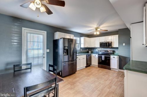 137 Apple Grove Ln, Littlestown PA  17340-1159 exterior