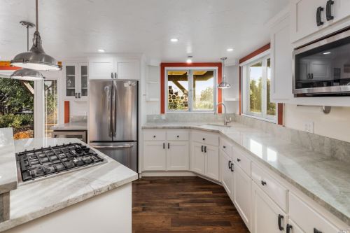 7395 Starr Rd, Windsor CA  95492-9655 exterior