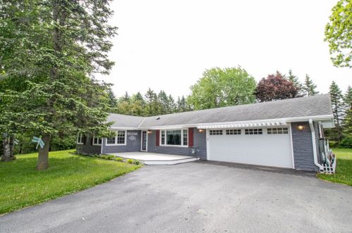 4597 Schuster Dr, West Bend, WI 53090-9367