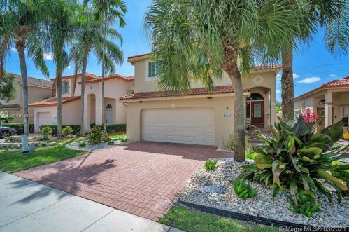 15826 16th Ct, Hollywood, FL 33027-2315