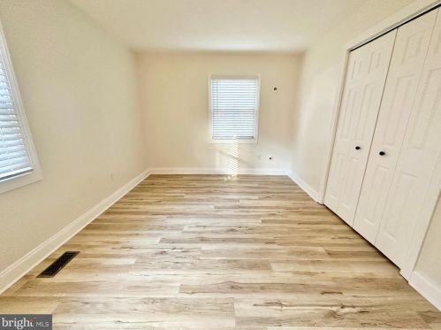 27 Emerald Ln, Willingboro NJ  08046-2255 exterior