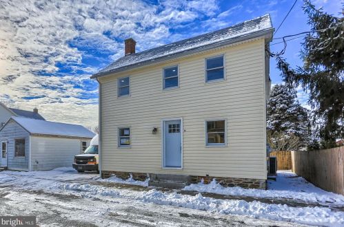 18 Centennial St, Charnita, PA 17320-9533