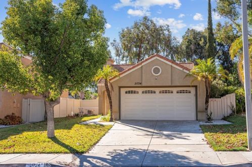 31734 Calle Novelda, Temecula CA  92592-3745 exterior