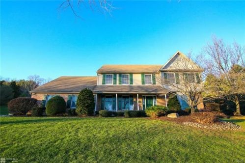 6039 Domarray St, Coopersburg, PA 18036-8937
