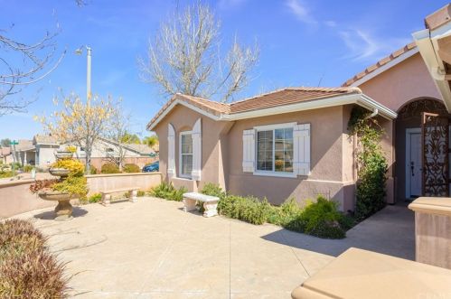 23026 Catt Rd, Wildomar, CA 92595-7953
