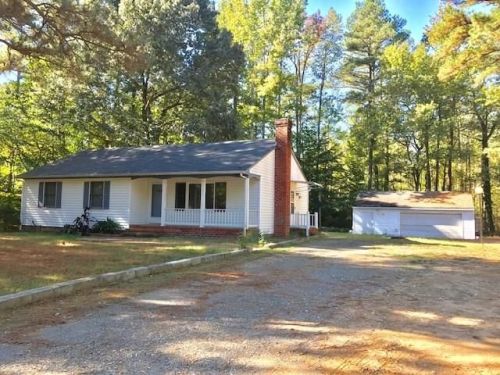 138 Revelle Rd, Tappahannock, VA 22560-5242