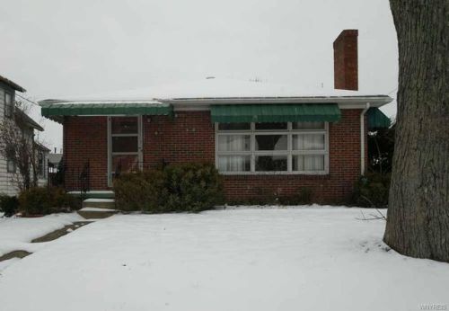 40 Kent St, Buffalo, NY 14219-1714