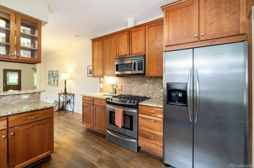 1016 Cook St, Denver CO 80209-4922 exterior