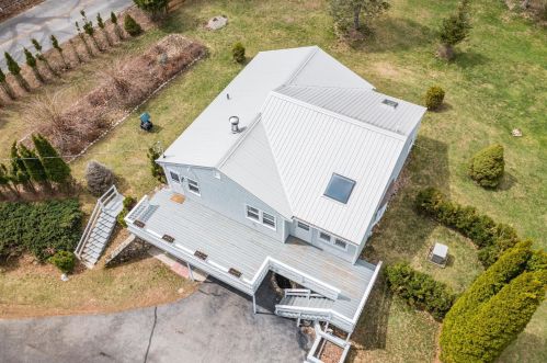 16 Snell Rd, Lee NH  03861-6719 exterior