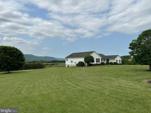 803 Hook Hill Rd, Richmond National Battlefiel VA  22835-3505 exterior