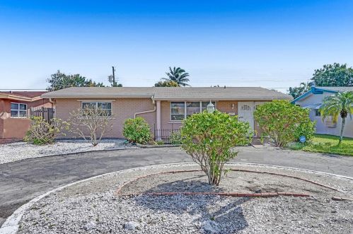 8490 10th St, Hollywood FL  33024-4939 exterior