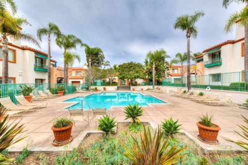 310 Villa Point Dr, Newport Beach CA  92660-6237 exterior