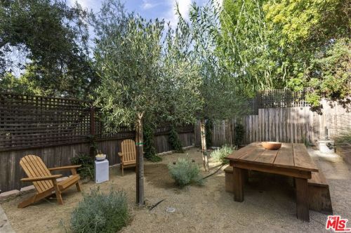 19751 Grand Vw Dr, Topanga CA  90290-3313 exterior