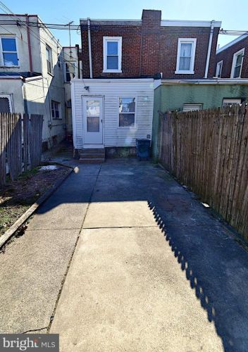 6716 Marsden St, Philadelphia PA 19135-2226 exterior