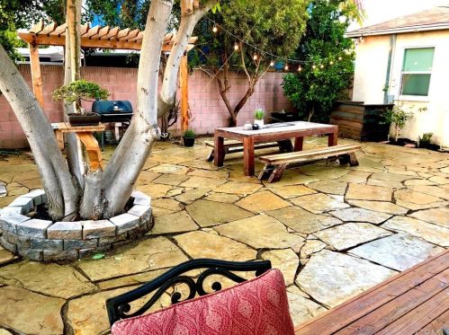 5719 Pennswood Ave, Lakewood CA  90712-1819 exterior