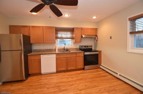 28 Franklin Rd, Parsippany NJ  07834-1553 exterior