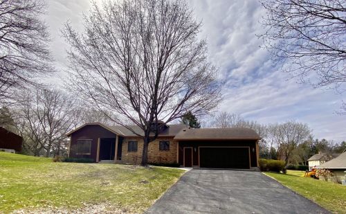1918 17th St, Saint Cloud, MN 56301-4906
